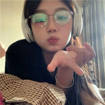 情深只恨相逢晚